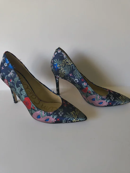 Sam Edelman Hazel Navy Silk Floral Embroidered Pointed Toe Pumps - Picture 2 of 5